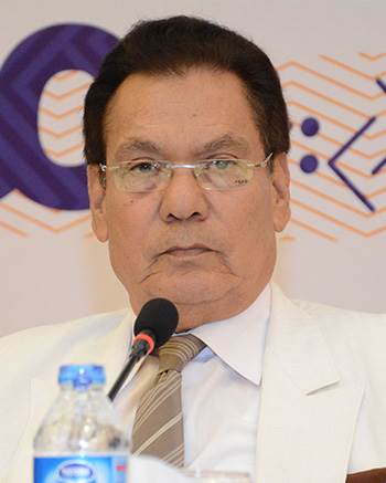 د محمد شكرى سرور